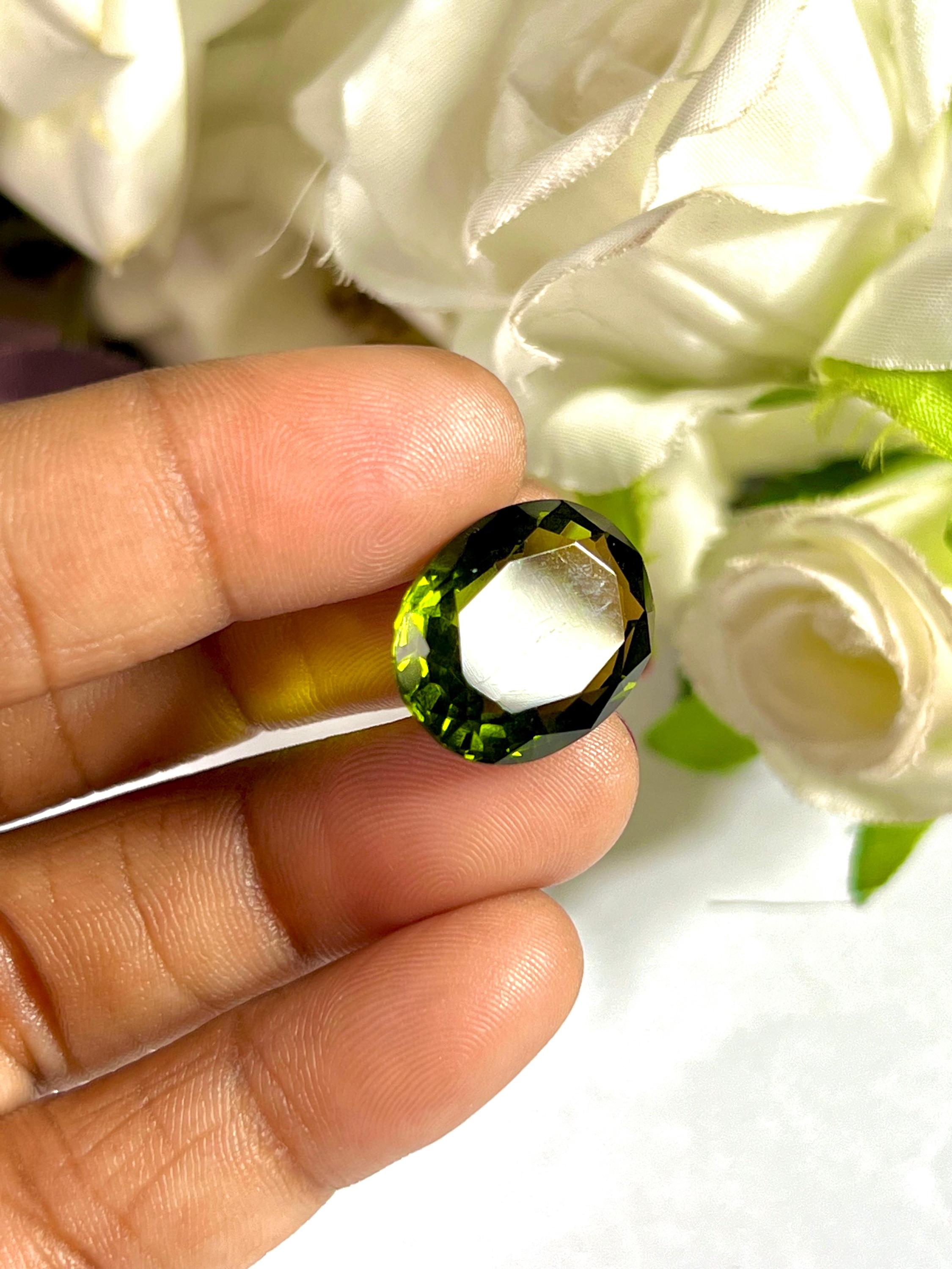 チェコ産モルダバイト宝石：天然オーバルカット石、11カラット - Etsy 日本