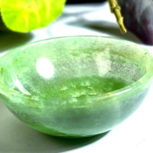57MM Green Aventurine Stone Bowl: Handcrafted Crystal Healing Decor