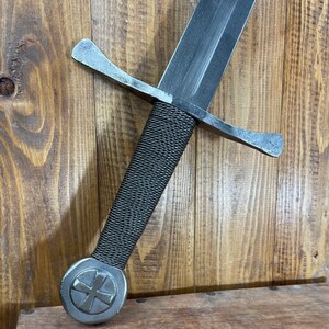 Battle ready Templar one handed sword - steel line handle