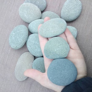 Free shipping 15 grey/brown flat rocks, 2 inchs to 3 inches flat medium rocks, cairn stones, PNW, wedding stone, beach rocks, beach stones image 3