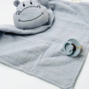 Schnuffel Hippo gris, couverture câline, couverture câline, couverture câline, cadeau de naissance, avec nom, personnalisé, cadeau de bébé, cadeau de naissance image 3