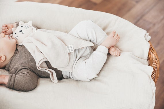 Newborn Cuddle Comforters: Ultimate Softness for Baby Bliss