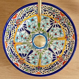 Mexicaanse wastafel CARIBE, 39 cm rond, kleurrijk, handbeschilderd, perfect voor de gastenbadkamer - Boho wastafel in Talavera-stijl voor op het aanrecht.