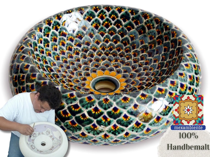 Handbemaltes Unikat aus Mexiko für das Badezimmer. Der mexikanische Kunstwerker bemalt hier ein einzigartiges Waschbecken im Talavera-Stil.