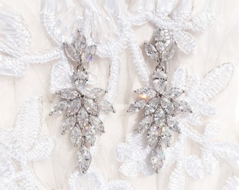 Braut Silber Kristall Blatt Ohrringe CZ Statement Marquise Schnitt Hochzeit Braut Abschlussball Tropfen baumeln Zirkonia Geschenk BoxedLouisa Grace