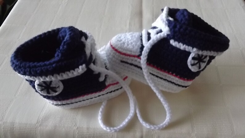 Kleidung und Schuhe für Mädchen und Jungen, Babyschuhe, Handarbeit. Ohne: Metall und Kunststoff dunkelblau 9.5 cm, Bild 1