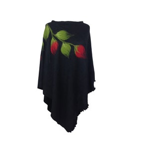 Felted poncho painted with wool. A lovely gift. Women&#39;s poncho.