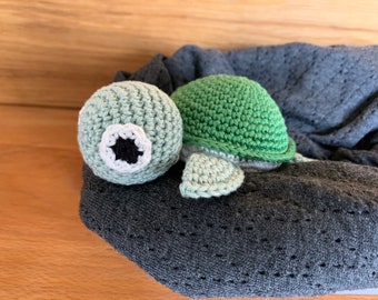 Häkelanleitung Kleine Schildkröte, crochet pattern little turtle, Rassel, häkeln, Amigurumi