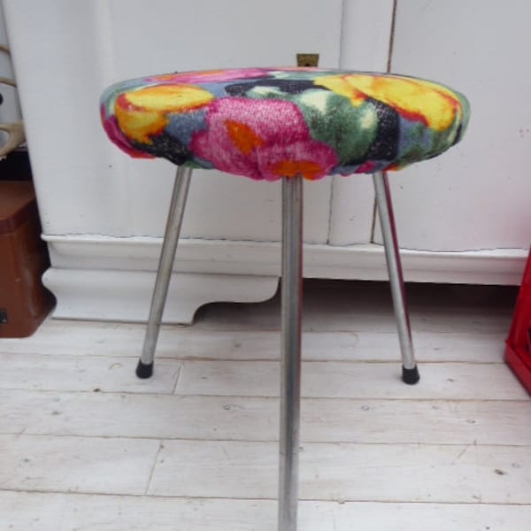 50s stool, tripod bath stool