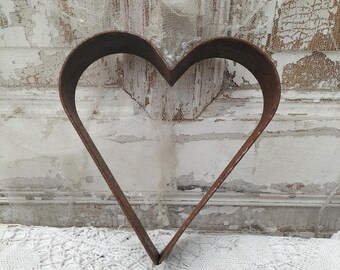 Metal heart, heart-shaped cookie cutter