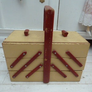 30s sewing box