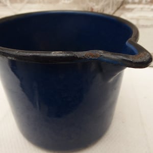 enamel pot