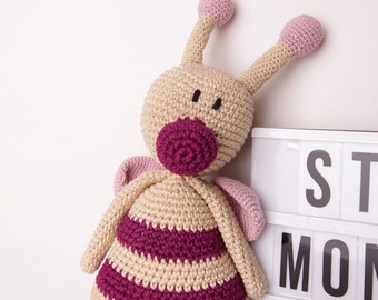 Crochet cuddly toy bee-bumblebee