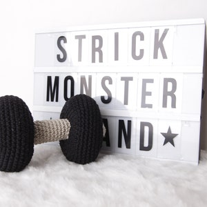Rattle dumbbell crocheted