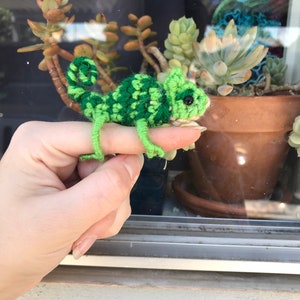 Mini crochet Chameleon