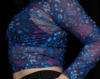 Top corto in rete con dadi floreali blu – TTRPG Fashion