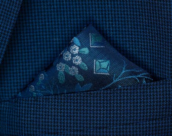 Floral Polyhedral Dice Pocket Square: D&D Wedding TTRPG Gift - TTRPG Formal Wear