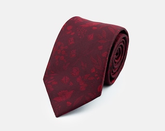 NUOVA Cravatta con motivo floreale bordeaux e dadi poliedrici: moda geek per giocatori di RPG