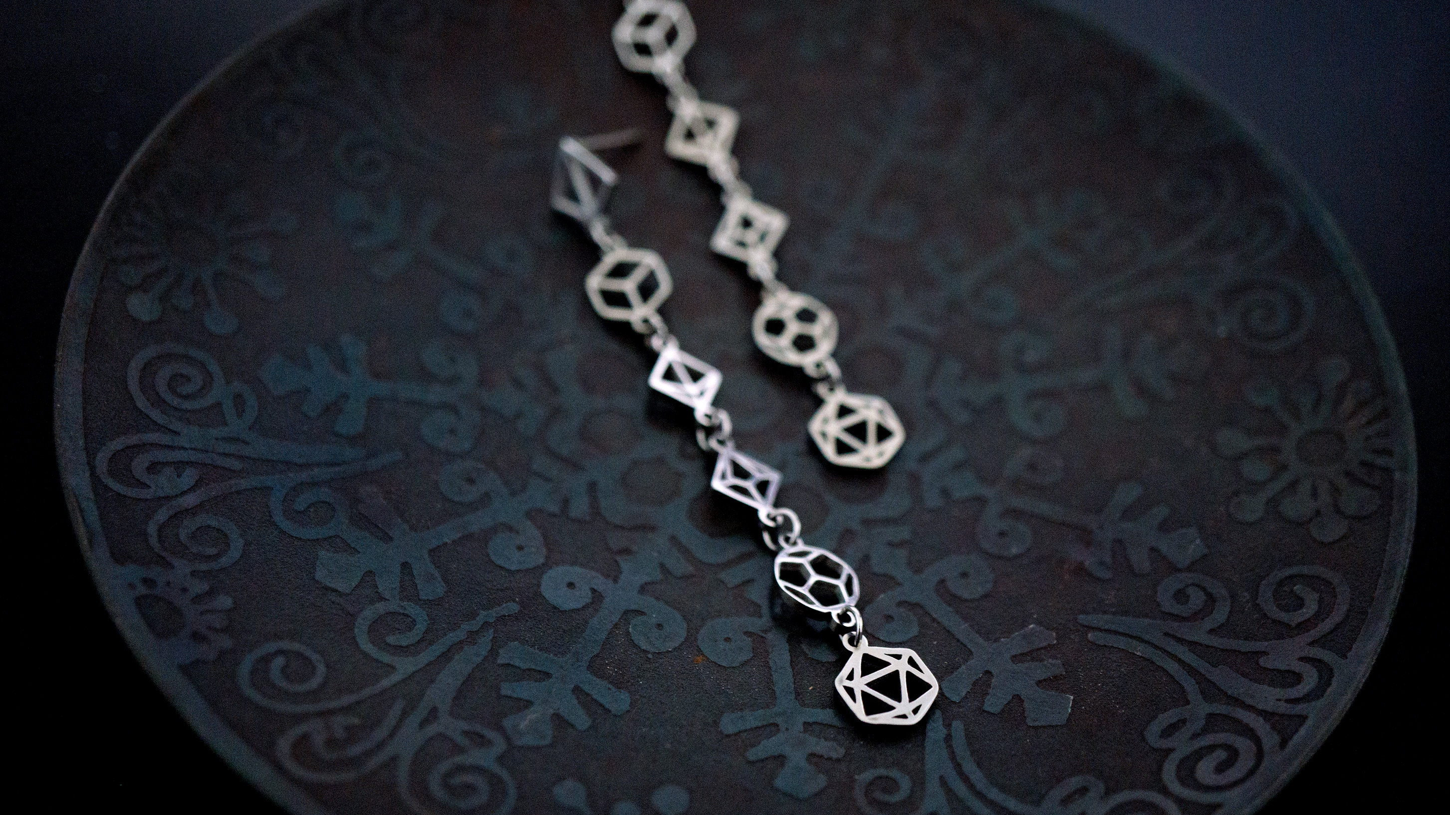 Dice Drop Earrings - Dice set charm earrings - D20 earrings - Dice Je…
