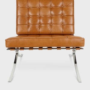 Mid Century Classic Leather Lounge Chair: