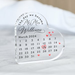 Cadeau de mariage personnalisé pour Mr et Mme, cadeau d&#39;anniversaire pour Mr et Mme, cadeau de fiançailles, plaque coeur, cadeau calendrier, cadeaux de fiançailles