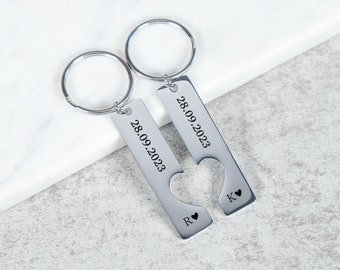 Porte-clés personnalisés avec date spéciale gravée, cadeau d'anniversaire pour couple, ensemble de porte-clés coeur pour couple, cadeau de Saint-Valentin, porte-clés pour couple,