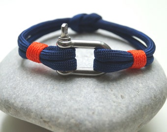 Casual bracelet with shackle