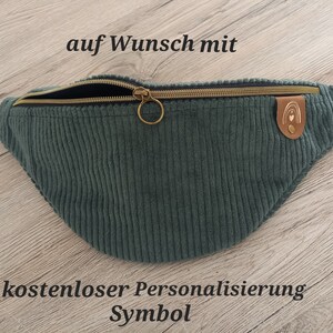 Personalisierte Bauchtasche Cord grün, HipBag, Bumbag, Crossbodybag Bild 3