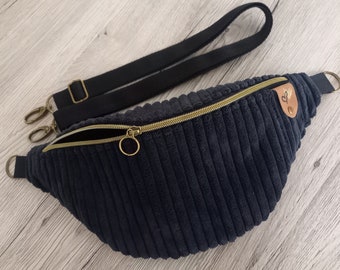 Personalisierte Bauchtasche Cord schwarz, HipBag, Bumbag, Crossbodybag