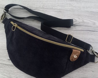 Personalisierte Bauchtasche Cord schwarz, HipBag, Bumbag, Crossbodybag