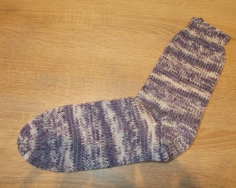 Sockenhexe "  liebevoll " selbst gestrickte Socken Gr. 42 / 43 " extra warm " aus 8 fach . Sockenwolle