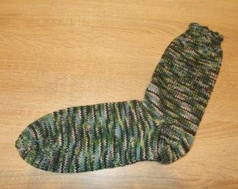 Sockenhexe "  liebevoll " selbst gestrickte Socken Gr. 44 / 45 " extra warm " aus 8 fach . Sockenwolle