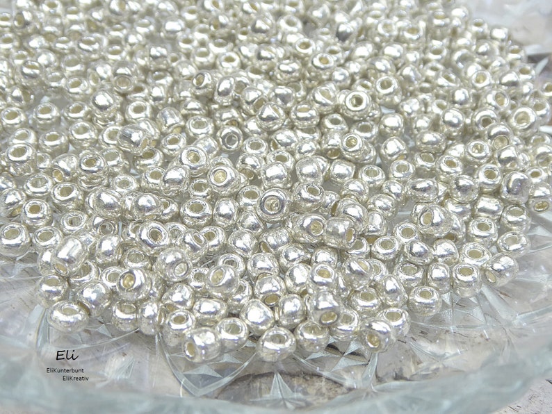 50g 52,00EUR/kg Rocailles metallic 6/0 4mm verschiedene Farben 1467 silber