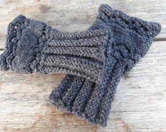 Kaphandschoenen of polswarmers handgebreid van dikkere wol, voor grote vrouwenhanden, L
