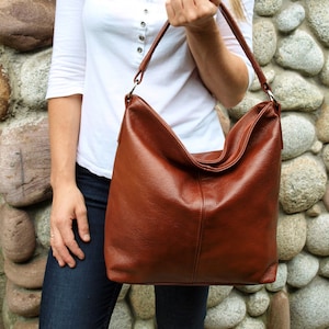 Leder HOBO Tasche mit Crossbody Riemen, Cognac Schultertasche, Slouchy Leder Hobo Tasche, Leder Geldbeutel, Braune Handtasche für Frauen