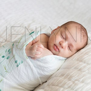 Baby Decke Mockup #3 für Mädchen, weiße Decke, Swaddle Mockup, Strickdecke, Baby Mockup, weiße Decke, Neugeborenen Mockup, #3