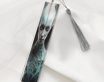 Bookmark made of transparent epoxy resin - alien motif