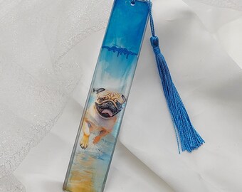 Bookmark made of transparent epoxy resin - Pug motif