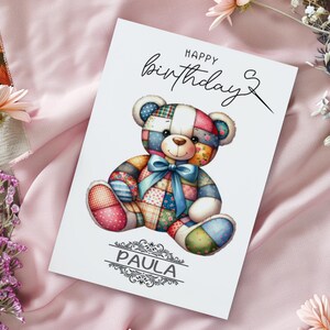 Postkarte Teddy Bär personalisiert mit Namen Grußkarte Happy Birthday Karte Geburtstag Geburtstagskarte Patchwork Stil #PHO