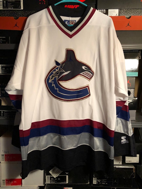 white canucks jersey