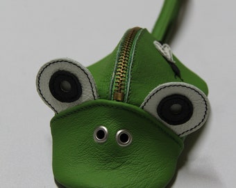 Animal small bag " small frog with bow tie "leather