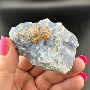 Granate Grossular em Mármore Azul - Cluster de Cristal - Paquistão