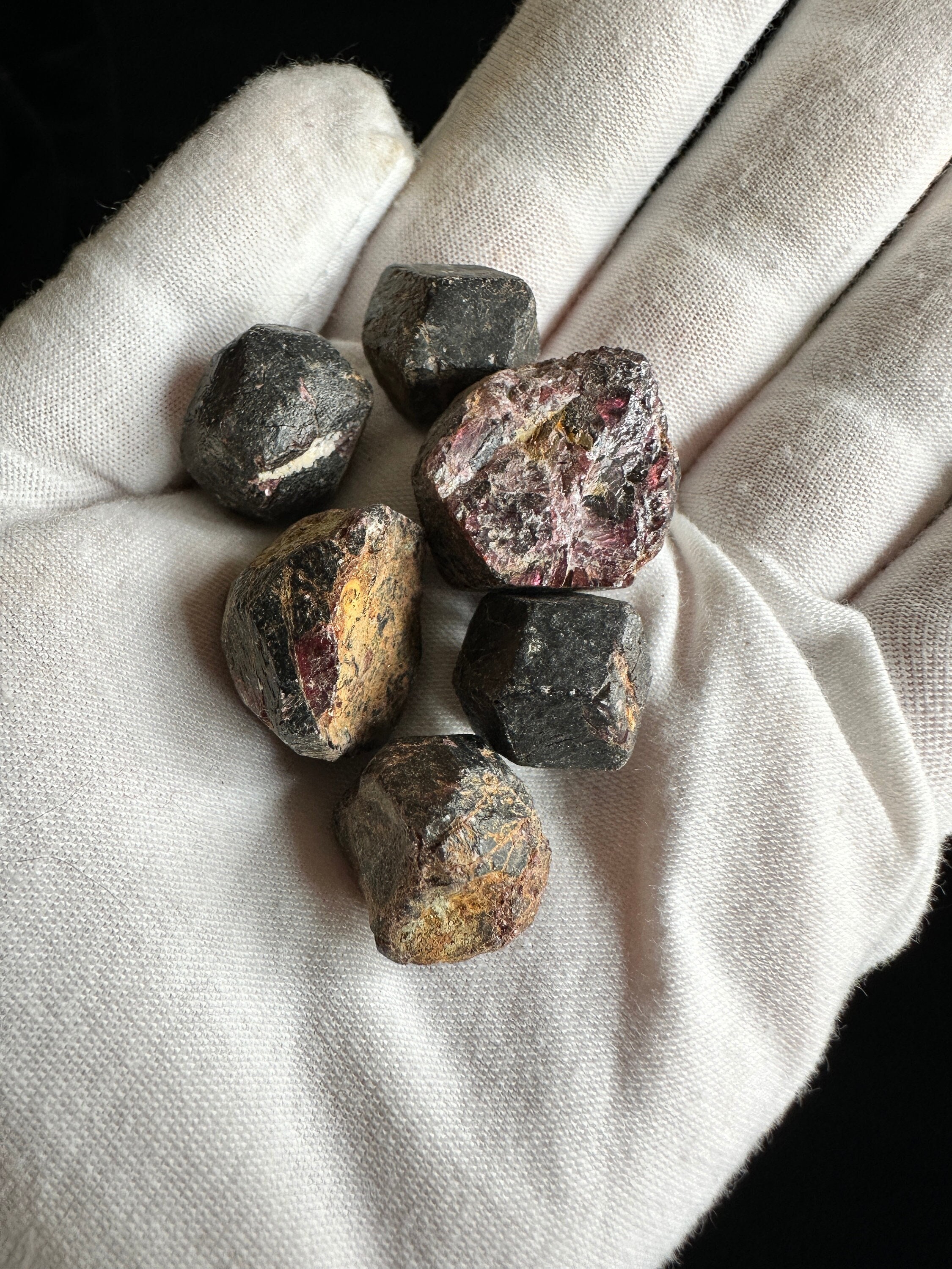 Lot of 6 - Red Idaho Star Garnet Rough Gemstones - Etsy