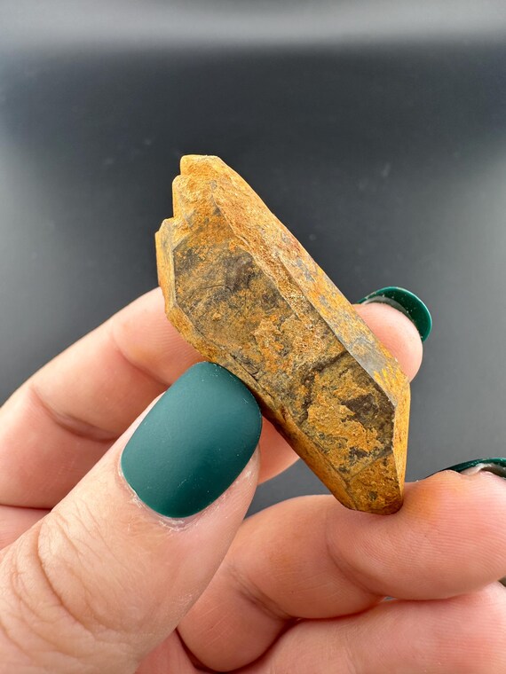 スモーキークォーツ - 両端が尖った水晶 - アイダホ州ボイシ地域