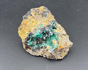 Quartz on Malachite with ? on Andradite - Memphis Mine - Doña Ana County, New Mexico