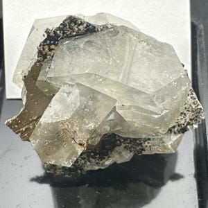 Apofyllit – kryształ w miniaturze – Paterson, New Jersey