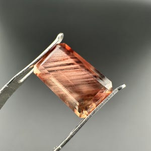 Oregon Sunstone Faceted Gemstone - Emerald Cut - 4.76 Carats - Schiller - Red - Plush, Oregon