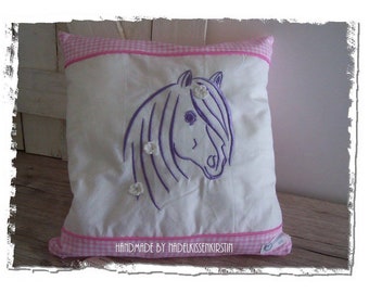 Embroidery file "Horse Head" in three sizes