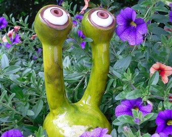 Ceramic eyes stem eyes made of ceramic, frost-proof, unique, green, small garden decoration, garden spy