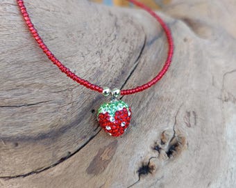 Kette aus Rocailles, Erdbeere Swarovski, Collier